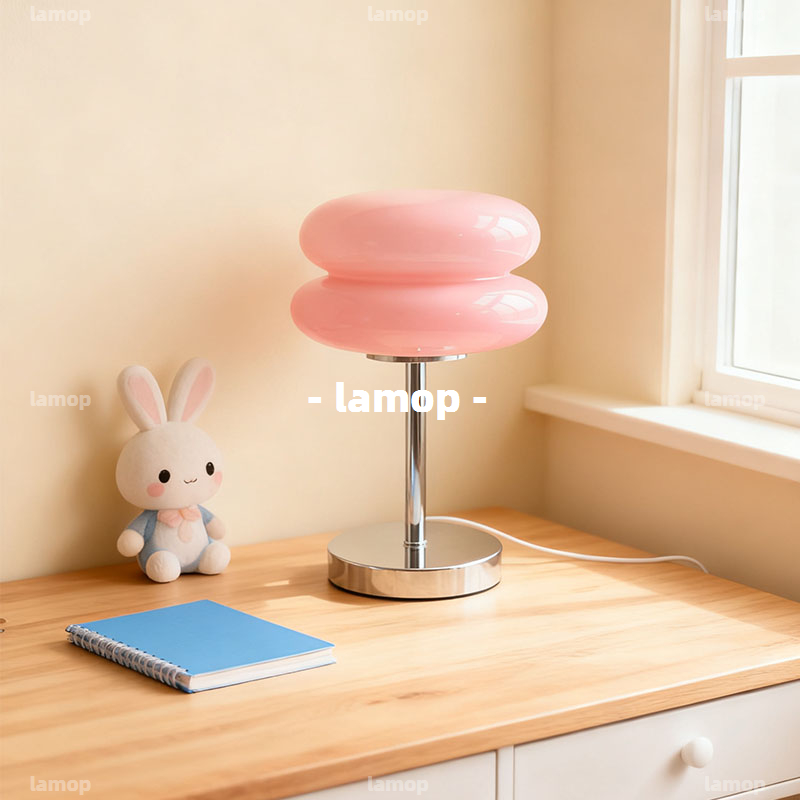 โคมไฟตั้งโต๊ะข้างเตียงสไตล์เรโ - Lighting Table Decor บทวิจารณ์และราคา